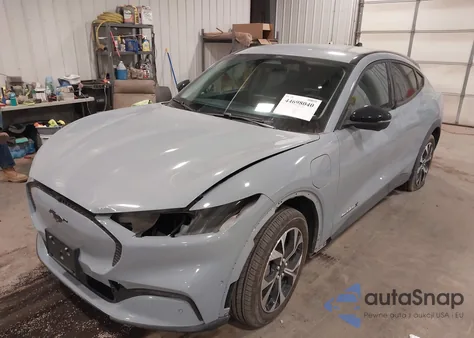 2024 Ford Mustang Mach-E Select z USA, uszkodzony, nr VIN 3FMTK1SUXRMA53646